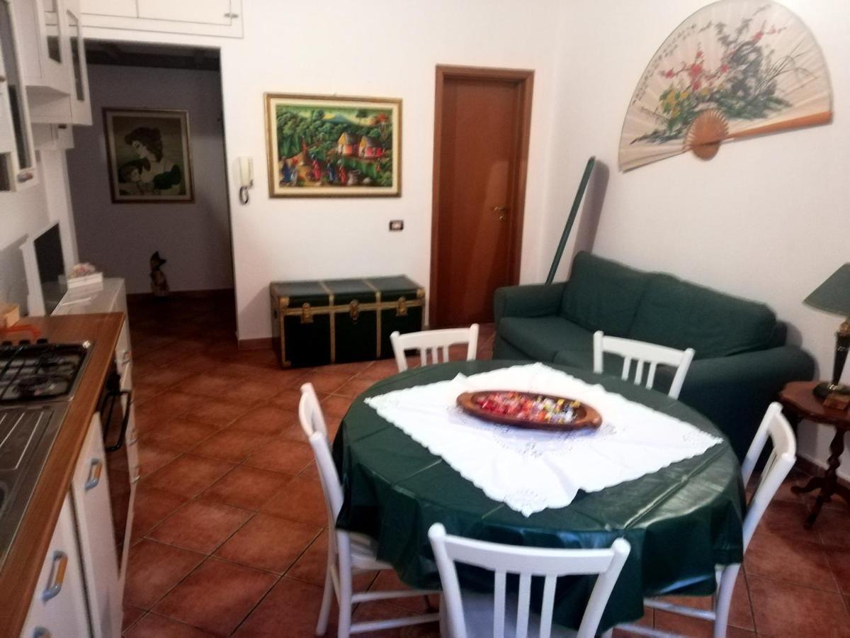 La Casa Di Giosue Livorno Exterior foto
