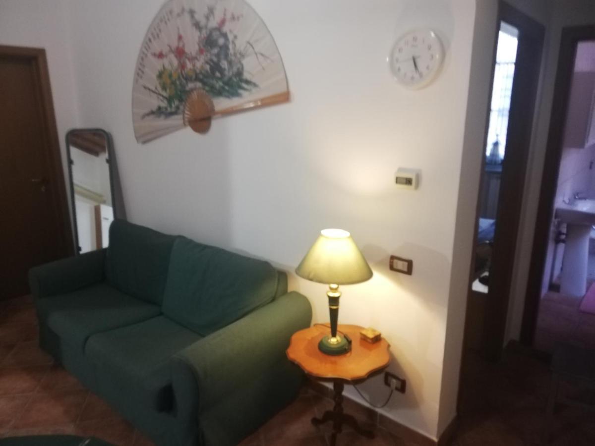 La Casa Di Giosue Livorno Exterior foto